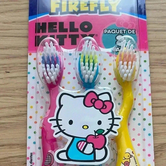 🆕Hello Kitty 3pc Toothbrush🆕 - Picture 4 of 5